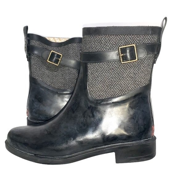 Chooka Buckled Black & Gray Herringbone Knit Slip-On Rain Boots - Picture 4 of 10
